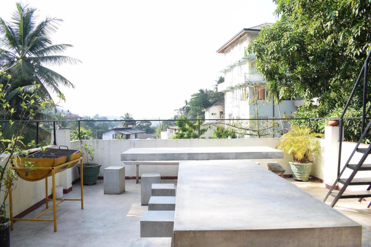 Kandy Backpackers Hostel Exterior foto