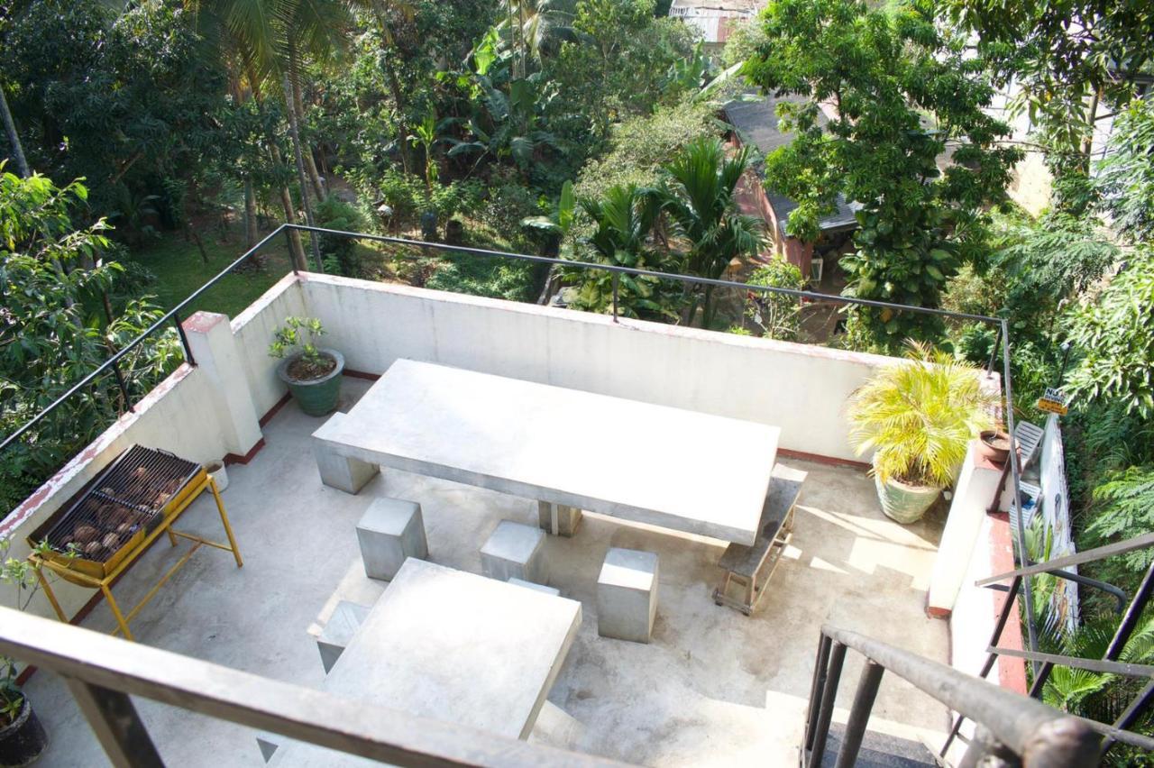 Kandy Backpackers Hostel Exterior foto