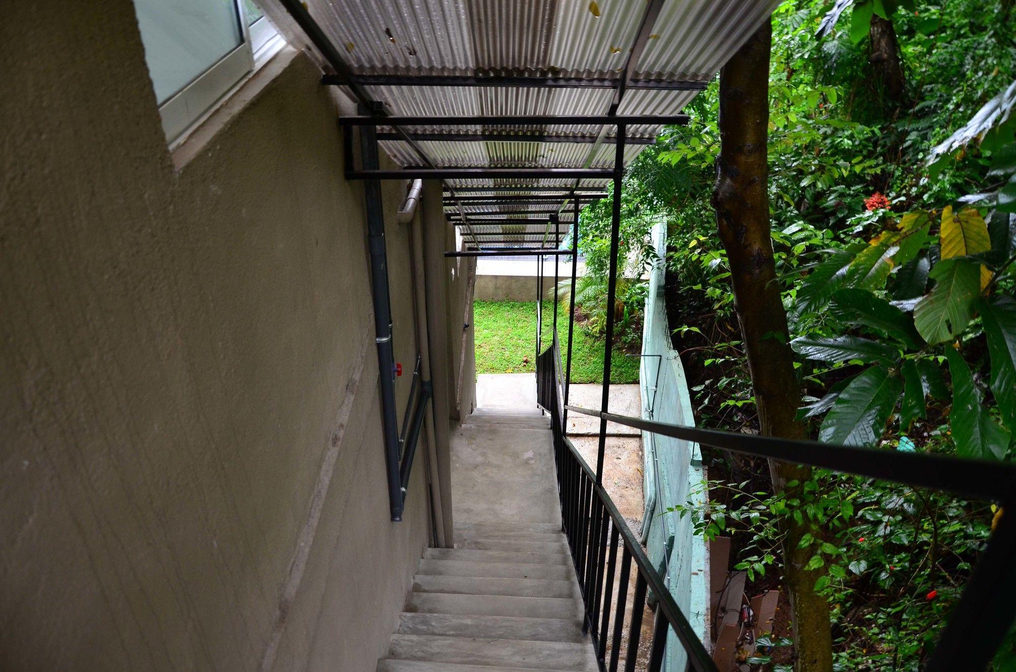 Kandy Backpackers Hostel Exterior foto